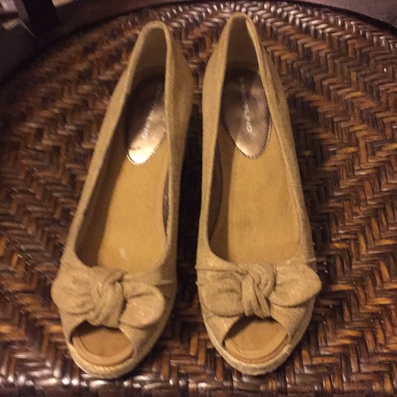 bandolino wedge shoes